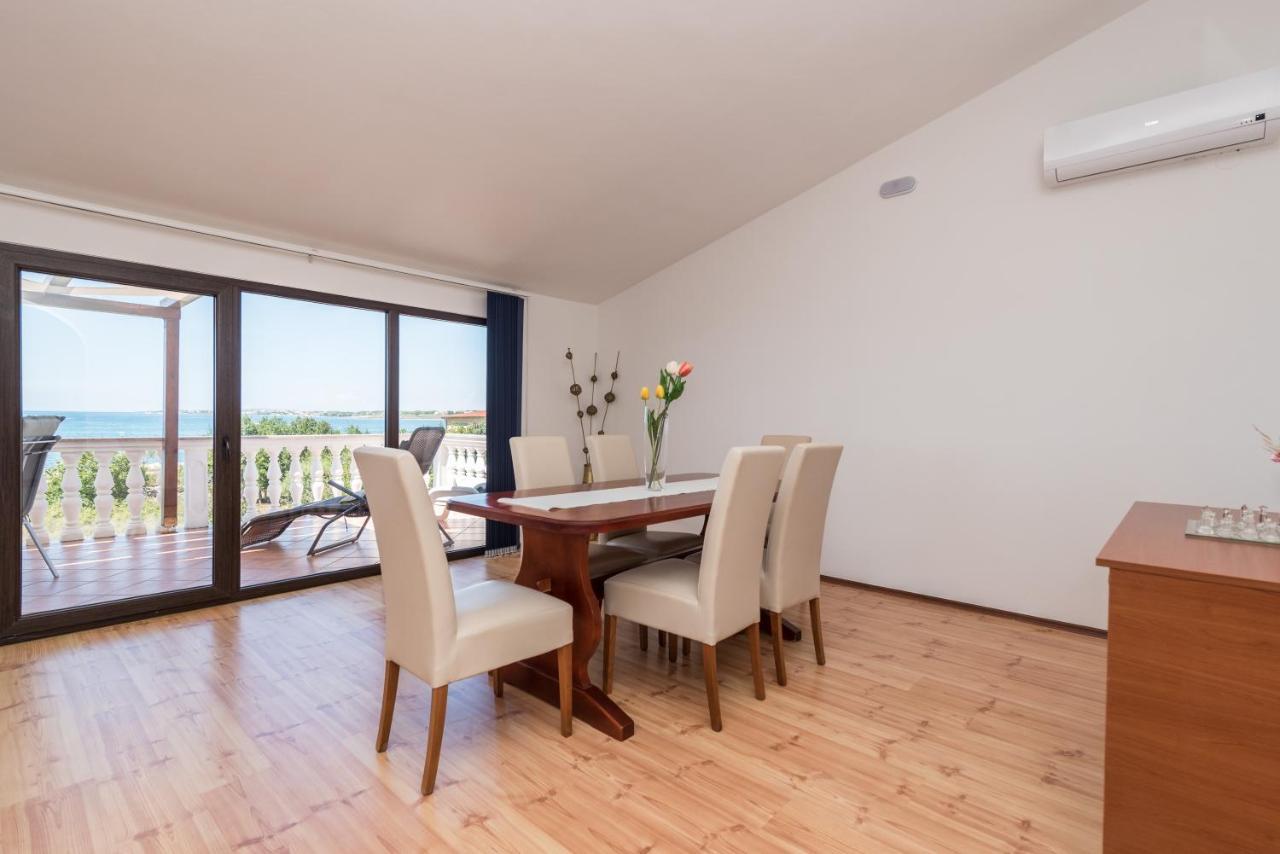 Apartment Astoria ซาตอน ภายนอก รูปภาพ