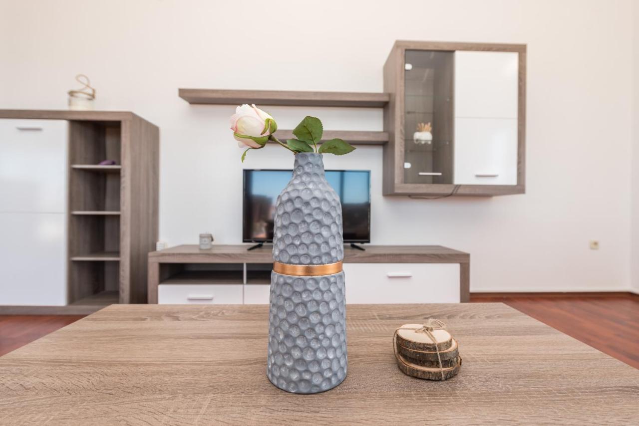 Apartment Astoria ซาตอน ภายนอก รูปภาพ