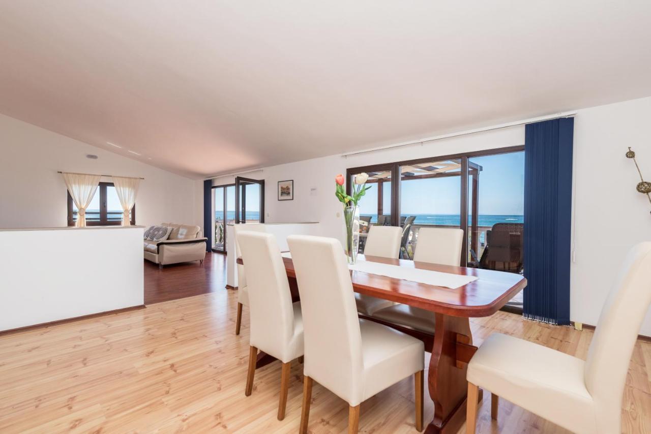 Apartment Astoria ซาตอน ภายนอก รูปภาพ