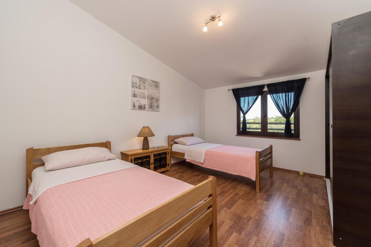 Apartment Astoria ซาตอน ภายนอก รูปภาพ